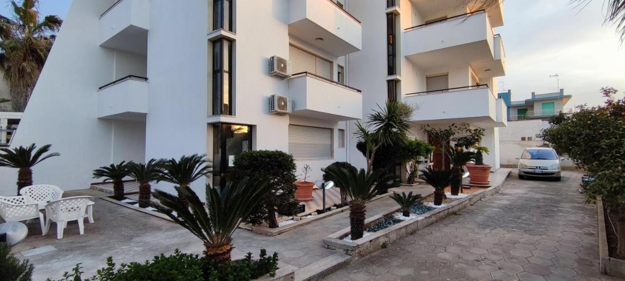 Infinity Residence Con Parcheggio Porto Cesareo Exterior foto