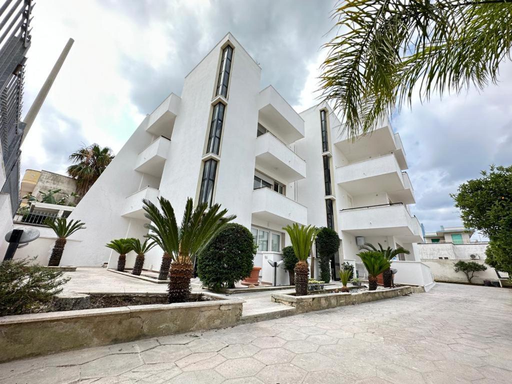 Infinity Residence Con Parcheggio Porto Cesareo Exterior foto